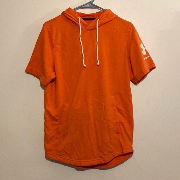 Under Armour Other - Under Armour Short Sleeve Hoodie